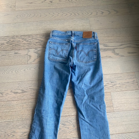 Levi’s Wedgie Jean - Picture 2 of 3